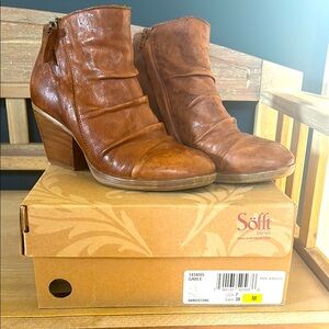 Sofft “Gable” ankle bootie